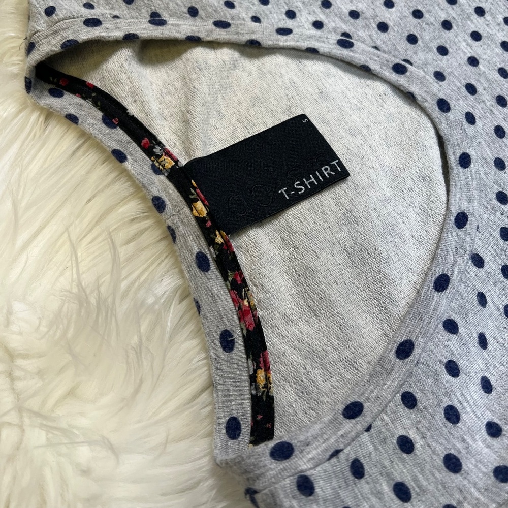 EUC [Dolan] 3/4 Sleeve Top | Grey · Gray & Navy Polka Dot {Anthro} Shirt | Small - Picture 5 of 14